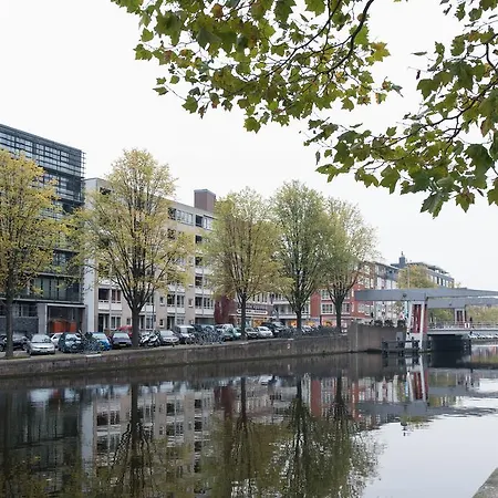 Vondel Park Studio Bed & Breakfast *
